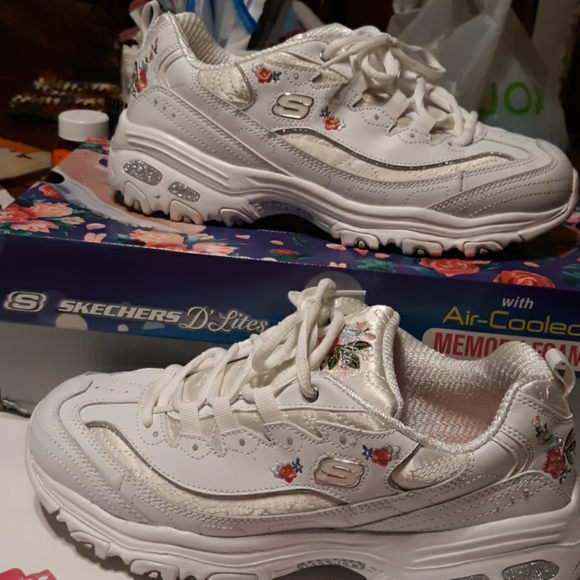 skechers blossoms